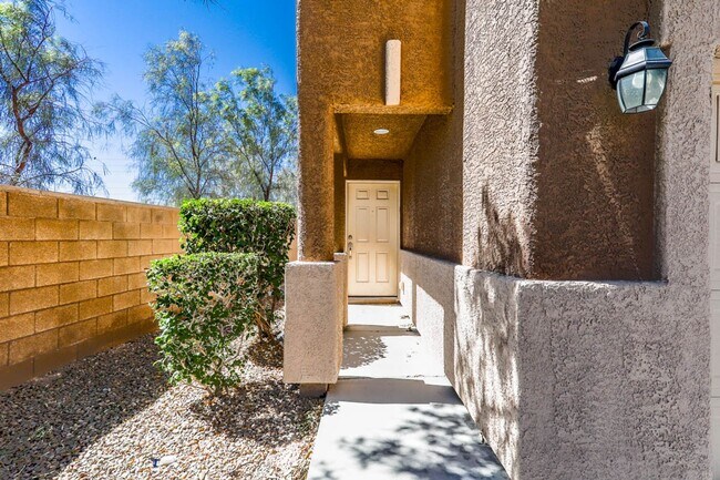 Foto del edificio - 3 Bath Southwest Cul de Sac Home