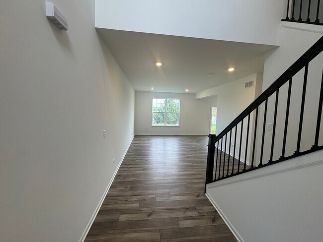 Foto del edificio - 7714 Nightshade Ln