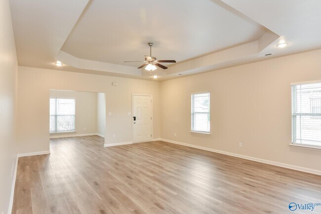 Foto del edificio - 124 Clydesdale Ln