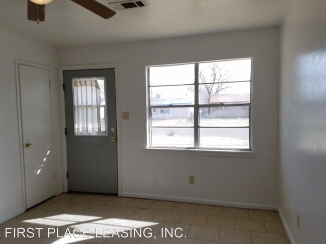 Building Photo - 3 br, 1 bath House - 3008 Sheridan St.