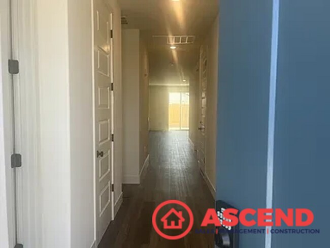 Building Photo - Brand New 4 Bedroom Home in Southwest Bake...