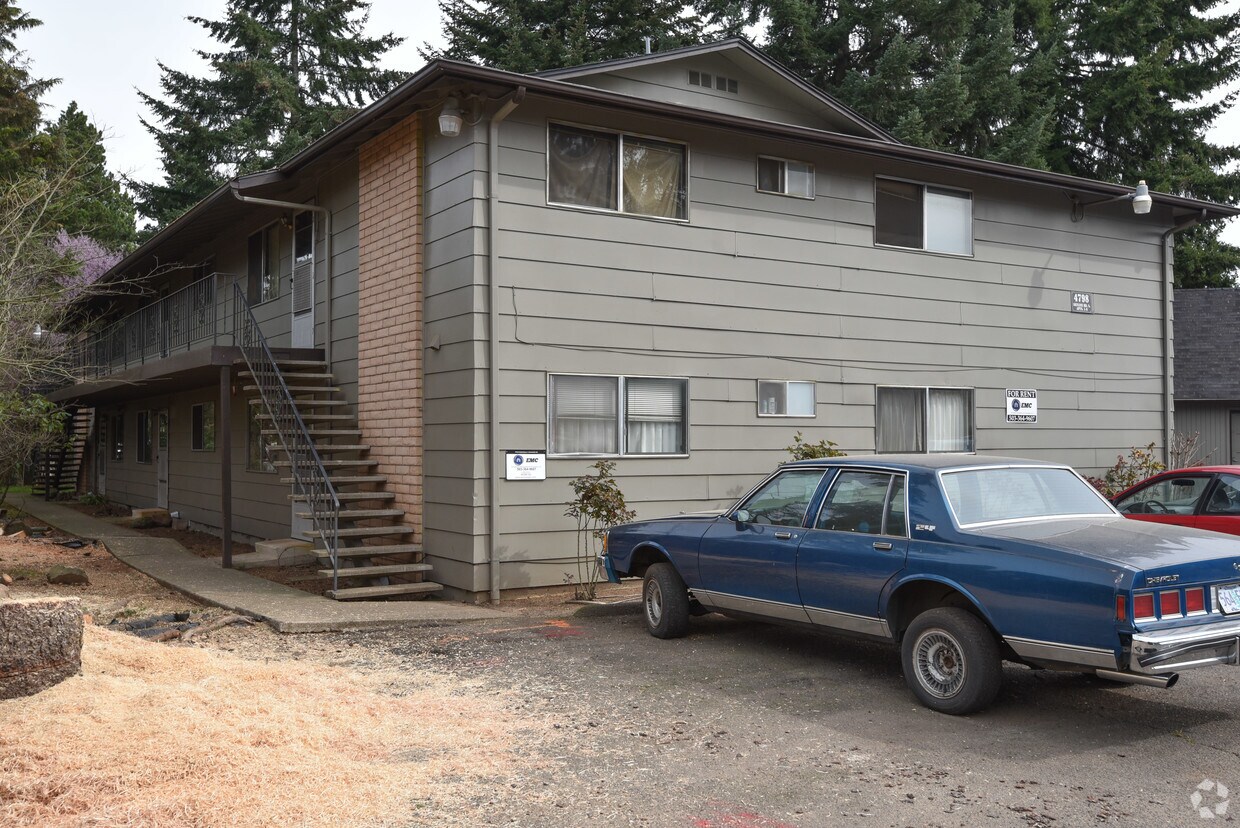 Primary Photo - 4798 Skyline Rd S