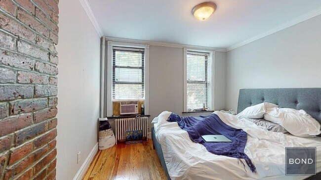 Foto del edificio - 411 E 12th St