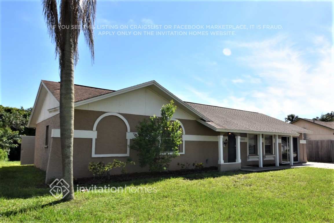 Foto principal - 5201 35th Ave W