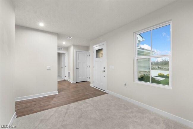 Building Photo - 117 W Spring Dr