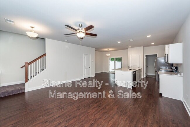 Building Photo - 7787 Montview Rd