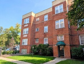 Building Photo - 3151 W Argyle St