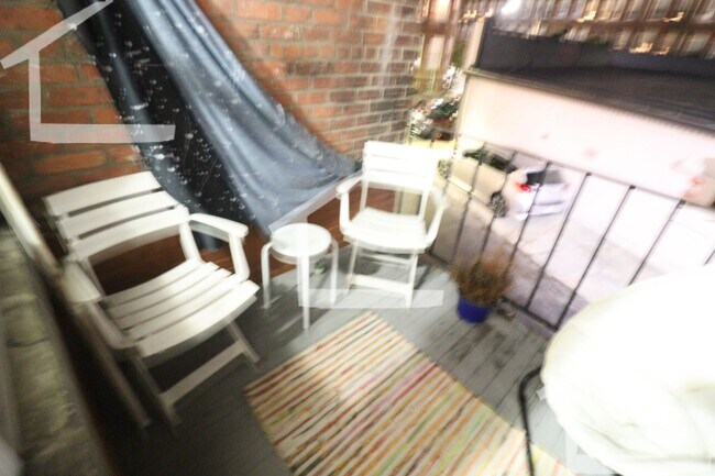 Foto del edificio - Price Rd 2 Bed