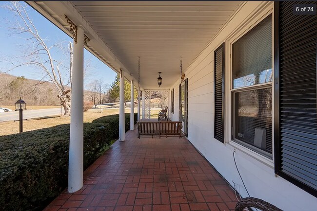 Foto del edificio - 7008 Clear Fork Creek Rd