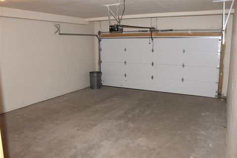 Building Photo - 365 Adeline Dr