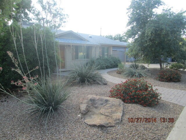 Foto del edificio - AVAILABLE NOW!!! WALKING DISTANCE TO THE CLARK COMMUNITY CENTER, POOL, GARDEN