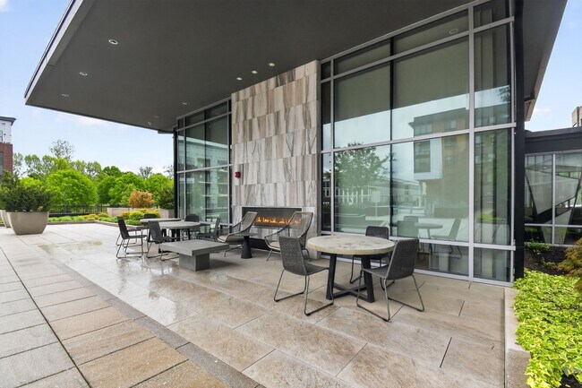 Foto del edificio - 145 Riverhaven Dr
