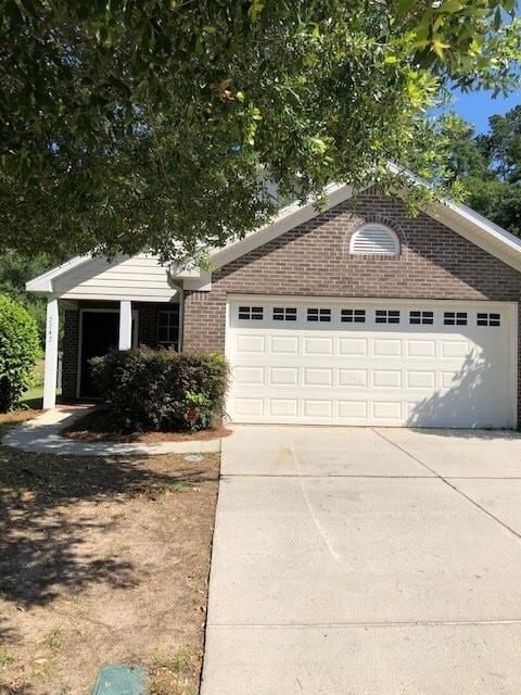 Primary Photo - 2242 Heathrow Dr