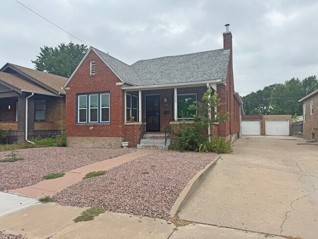 Foto del edificio - 1322 Claremont Ave