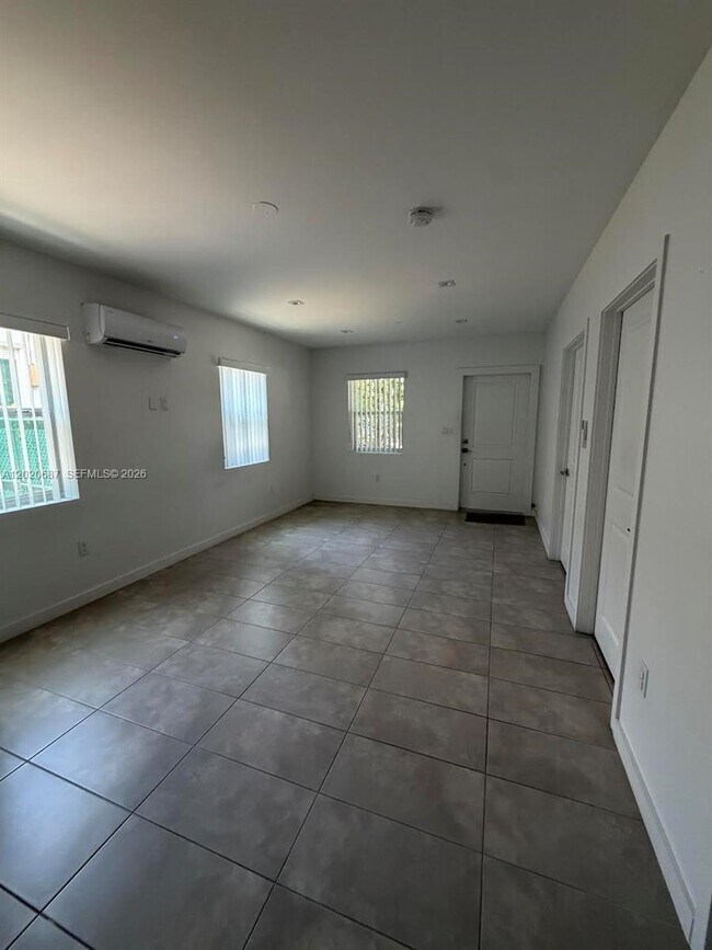 Building Photo - 2333 SW 58th Ave