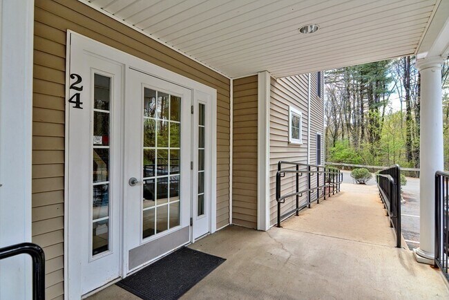 Foto del edificio - 24 Shayne Rd