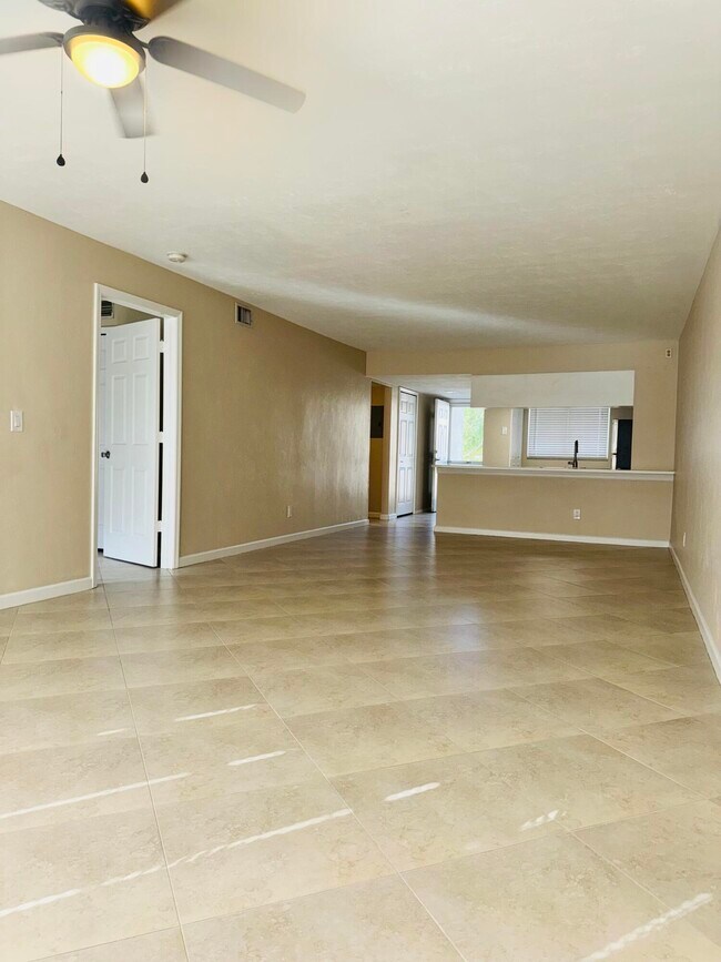 Building Photo - 1708 Palm Beach Trace Dr