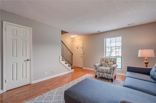 Building Photo - 5867 Brentwood Trace