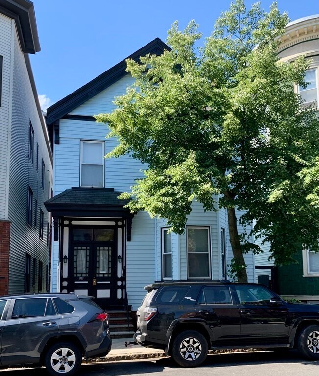 Foto principal - 891 E 4th St