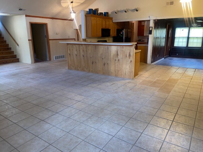 Building Photo - 3277 Barron Ave