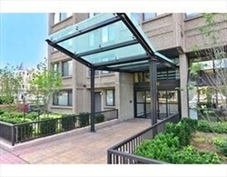 Foto del edificio - 1731 Beacon St