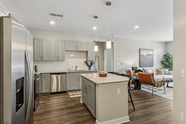 Building Photo - Founders Pointe Apartments