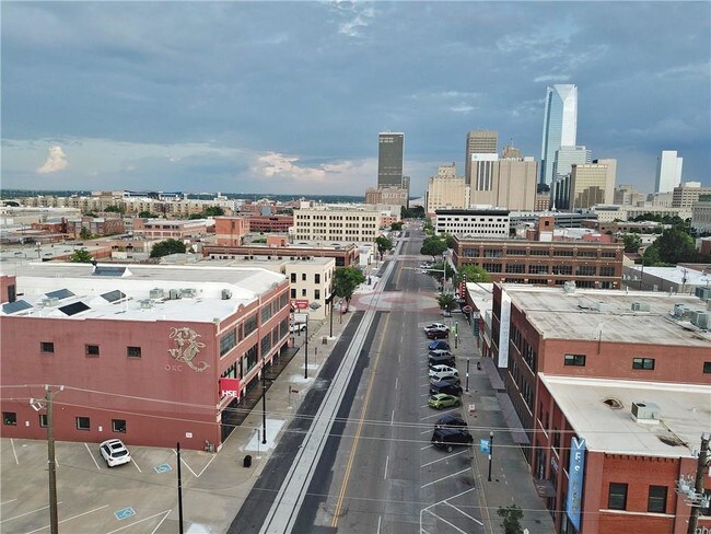 Foto del edificio - 914 N Broadway Ave