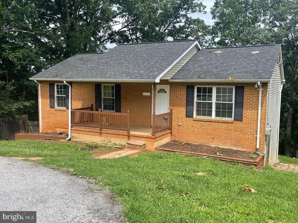 345 Brown Ave, Front Royal, VA 22630 House Rental in Front Royal, VA