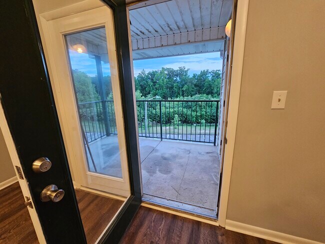 Balcony - 3392 Galleria Dr