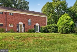 Building Photo - 3458 Martha Custis Dr