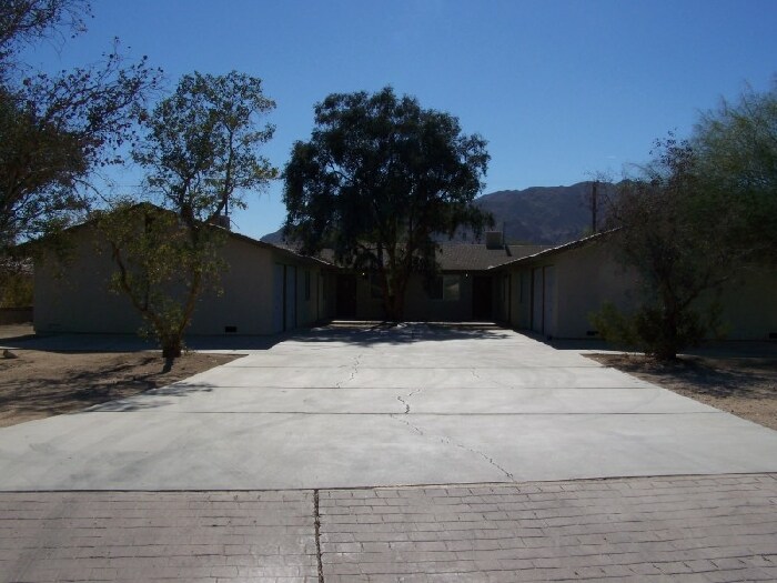 Building Photo - 73451 Sun Valley Dr