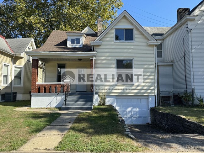 Building Photo - 4516 Huntington Ave