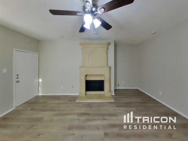 Building Photo - 7602 Tidewater Dr