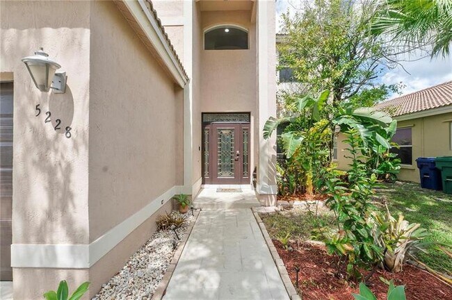 Foto del edificio - 5228 NW 112th Terrace