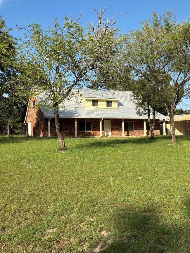 Building Photo - 8049 Forest Hills Dr