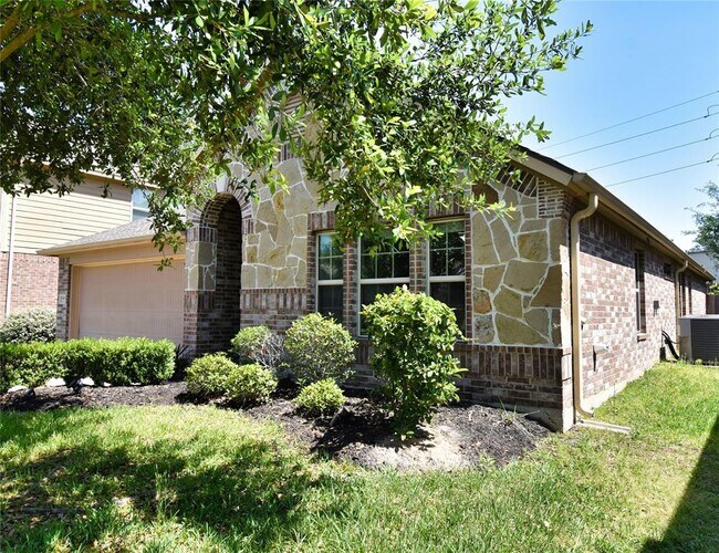 Foto del edificio - 24034 Schults Meadow Ln