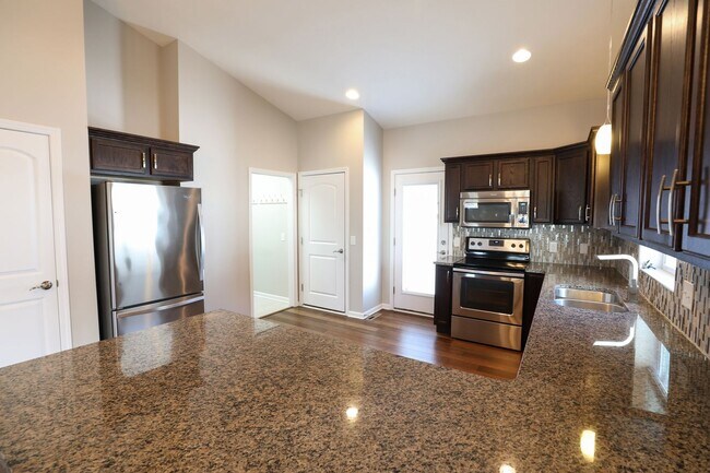 Foto del edificio - 8237 Ryley Ln