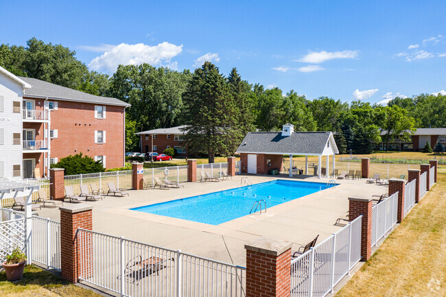 Middleton Shores Apartments - Apartments in Middleton, WI | Apartments.com