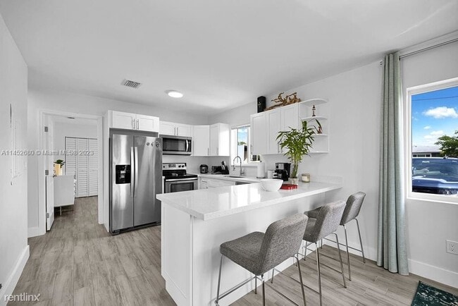 Building Photo - 2 br, 2 bath Duplex - Tenalla Ocean