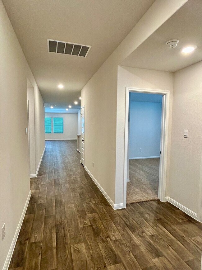 Building Photo - Brand New 4 BD 2 BA Home Ready for Move In!