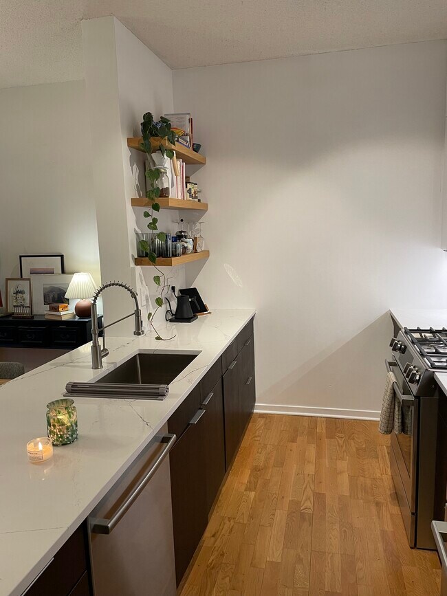 Foto del edificio - 1546 N Orleans St