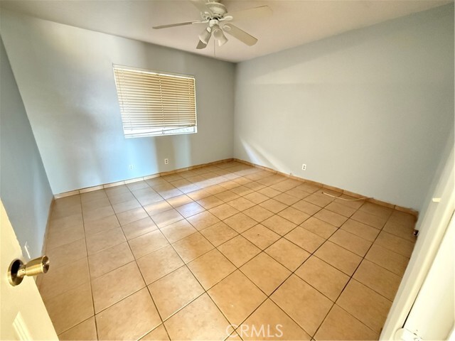 Foto del edificio - 16580 Pine St