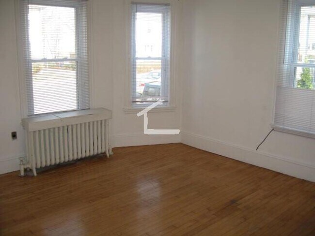 Foto del edificio - Great Deal! 3 Bed Available Now