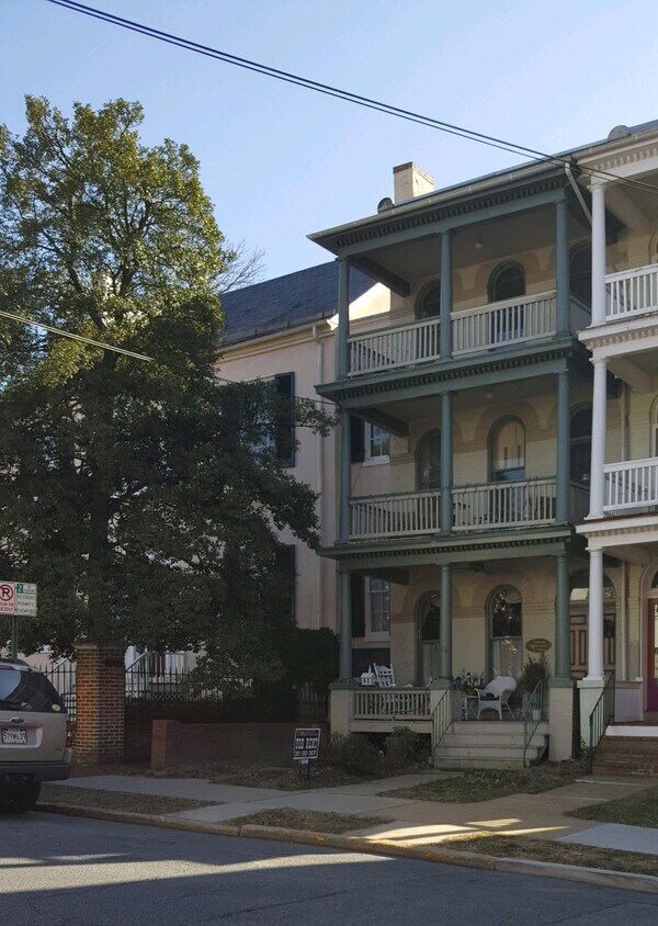 Primary Photo - 116 W Church St