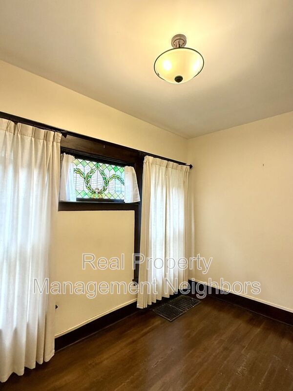 Foto principal - 216 Lafayette Ave NE