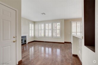 Building Photo - 251 S Green Valley Pkwy