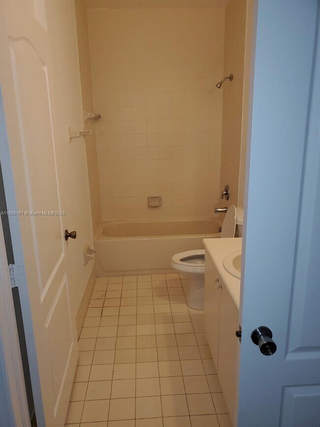 Foto del edificio - 1666 SE 27th Ct