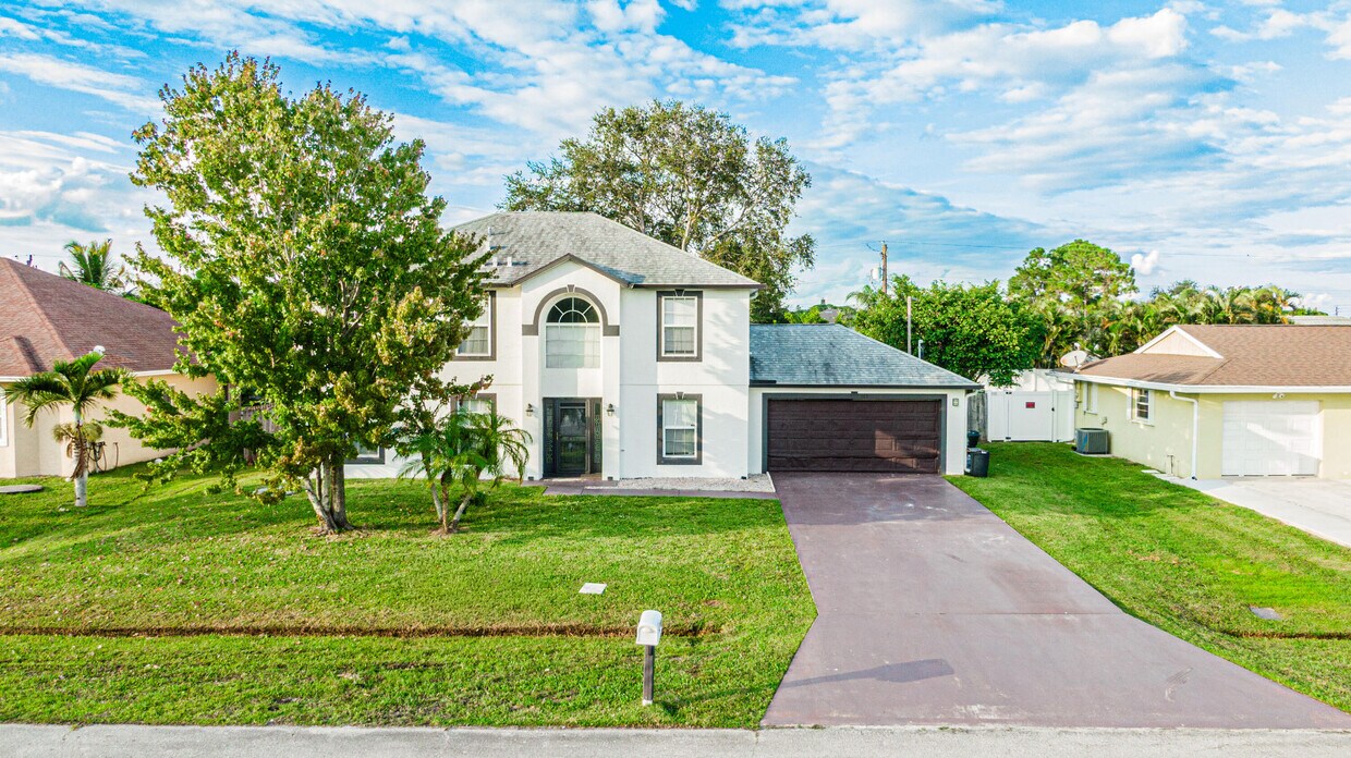 Foto del edificio - 167 SW Grove Ave