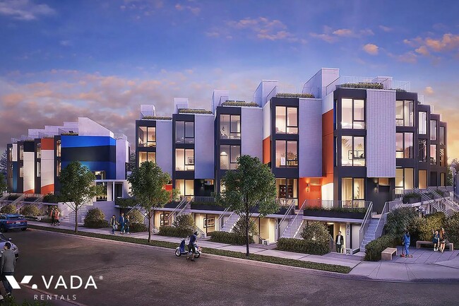 Building Photo - E15 Just Off Main Studio Rental 316-322 Ea...