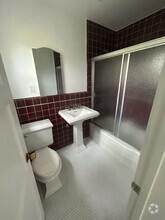 Building Photo - 1423 Cloverfield Blvd
